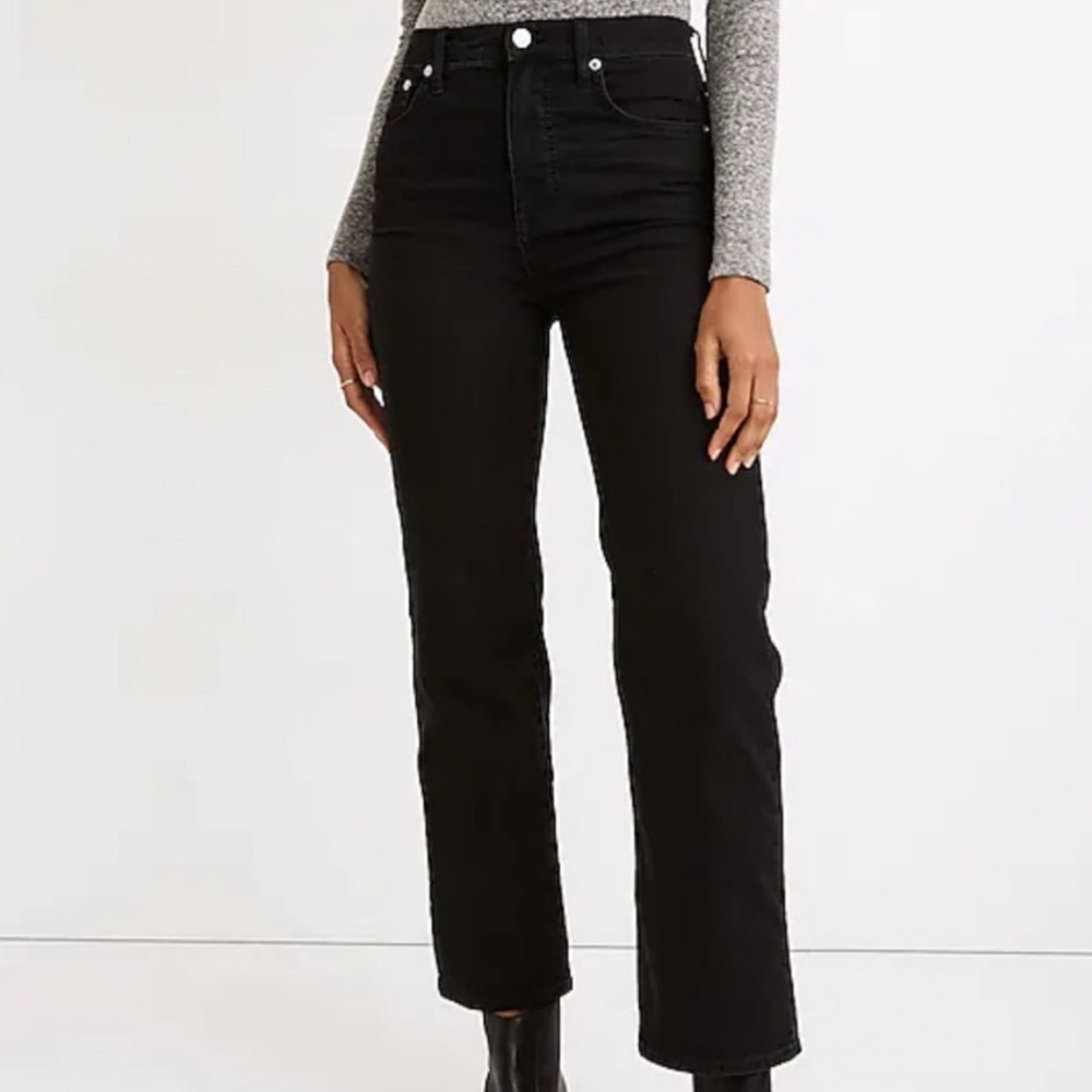 Madewell Slim Wide Leg Crop Jeans
Size: 26
Color: Black
